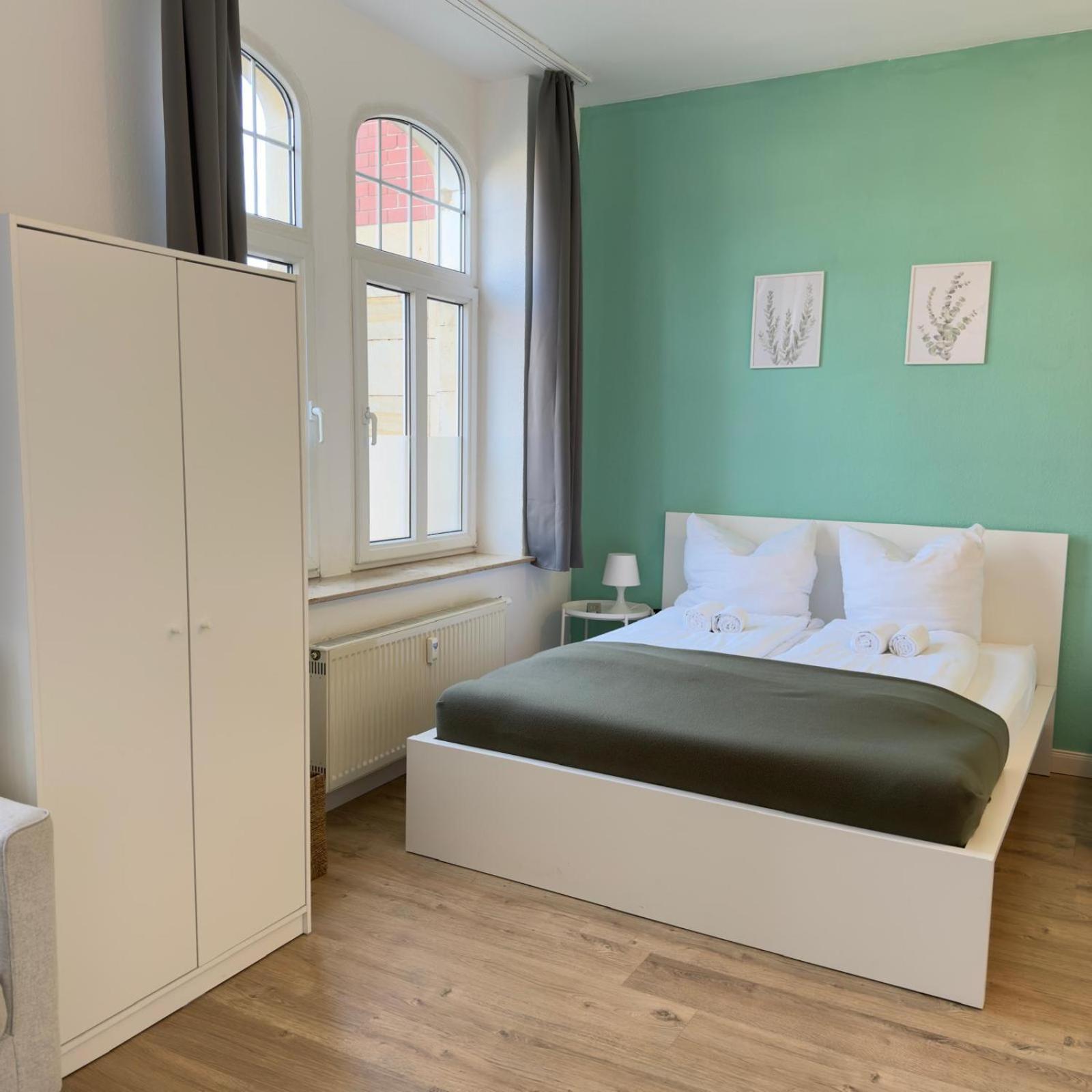Raha Apartments - Charmantes Studio-Apartment - Hbf - Gratis Parkplatz Ерфурт Екстер'єр фото