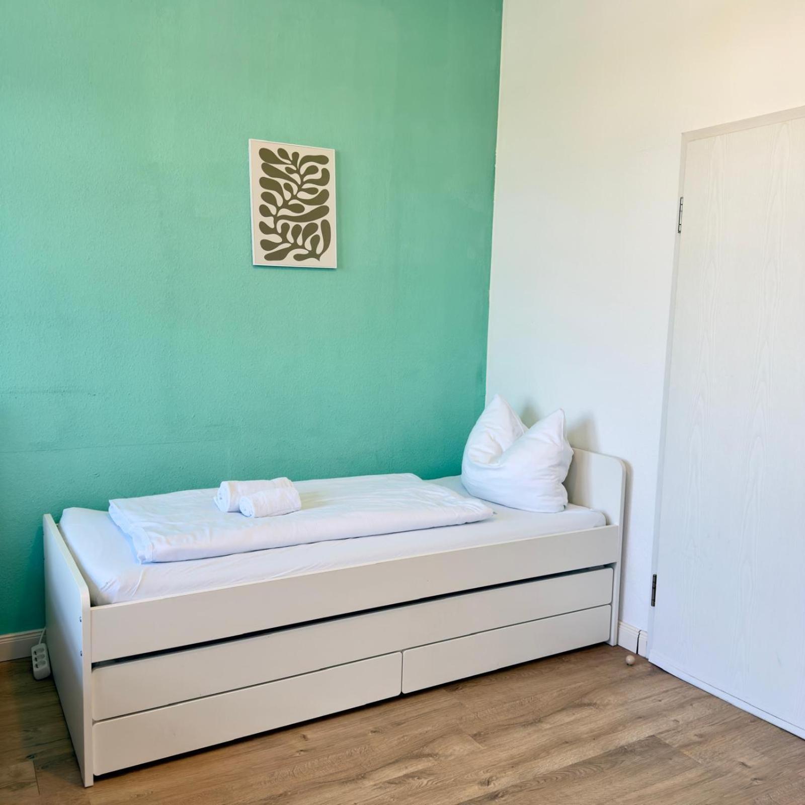 Raha Apartments - Charmantes Studio-Apartment - Hbf - Gratis Parkplatz Ерфурт Екстер'єр фото